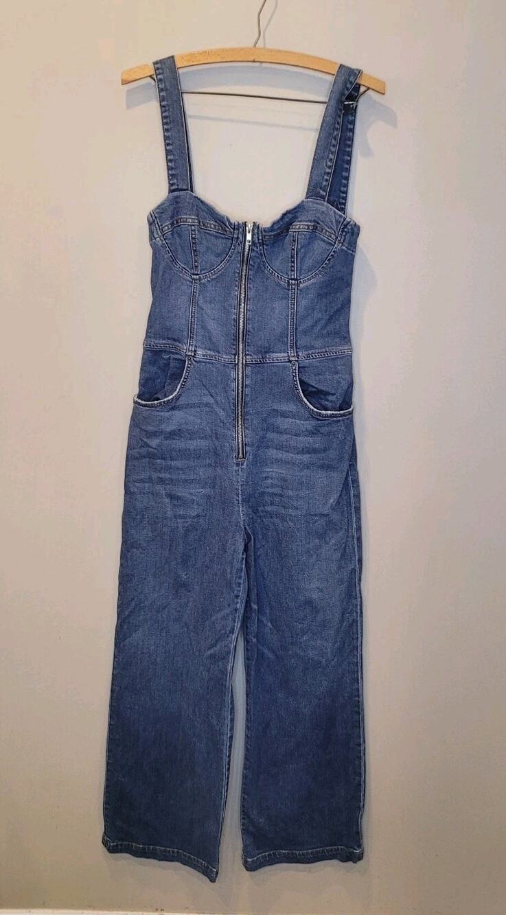 Reformation Jeans Kora Blue Denim Crop Flare Jumpsuit Size 6 Vintage Inspired